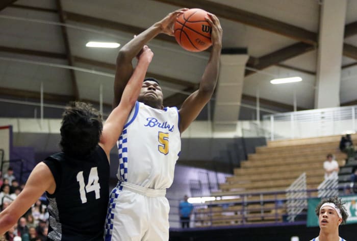a Tualatin Barlow 6A Oregon boys basketball quarterfinal 2024 Dan Brood 15